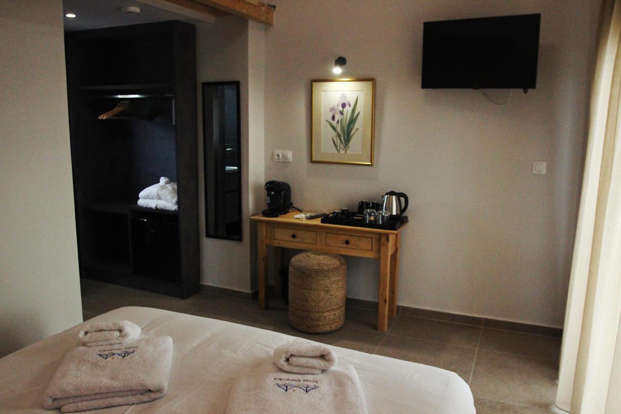 Santa Domenica Nafpaktos - Rooms And Apartments By The Sea Exterior foto